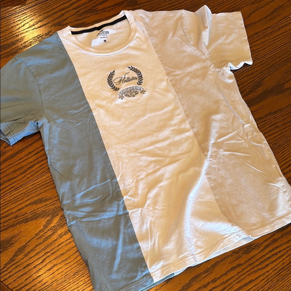 Hollister Two-Tone Blue and White Tee vintage